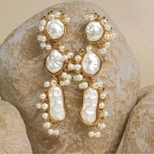 Elegant Gold and Pearl Drop Earrings